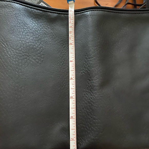 ION Fearless Fringe Clutch (NWT) - Picture 6 of 6